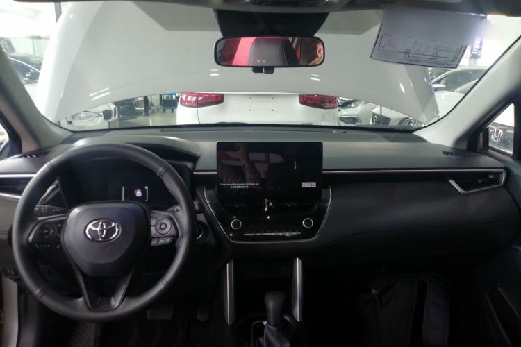 Used Toyota Corolla Cross 2023 2.0L Elite Edition Center Console