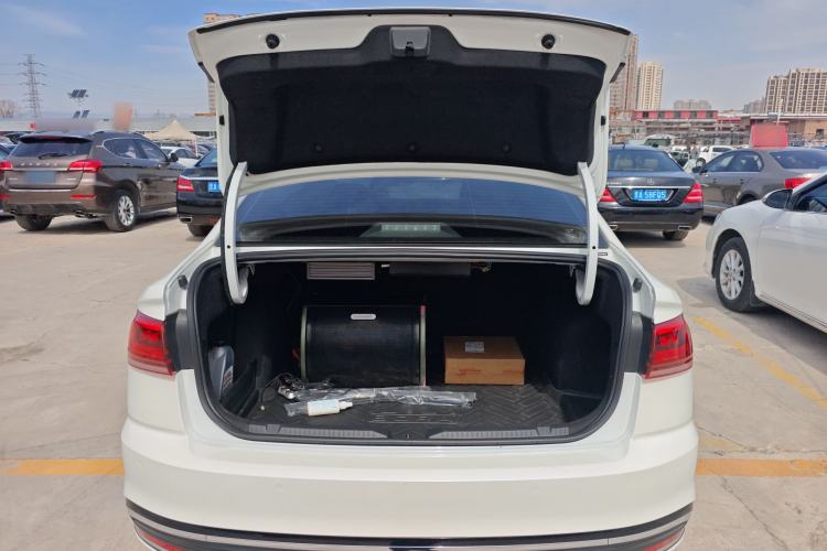 Used Volkswagen Bora 2023 300TSI DSG Prestige Edition Trunk