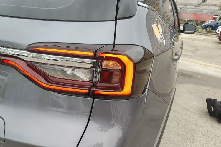 Used Cowin Xuanjie 2024 1.5L CVT Comfort Edition Right Rear Taillight