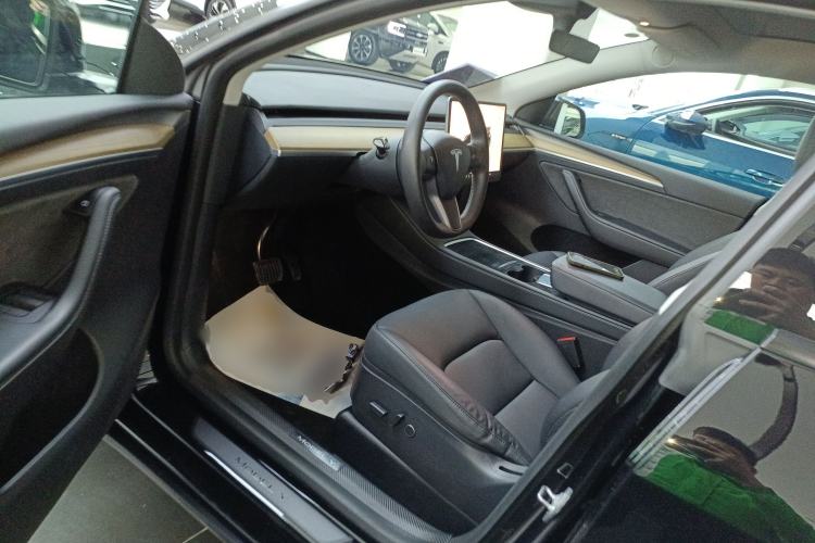 Used Tesla Model Y 2022 Rear-Wheel-Drive Version