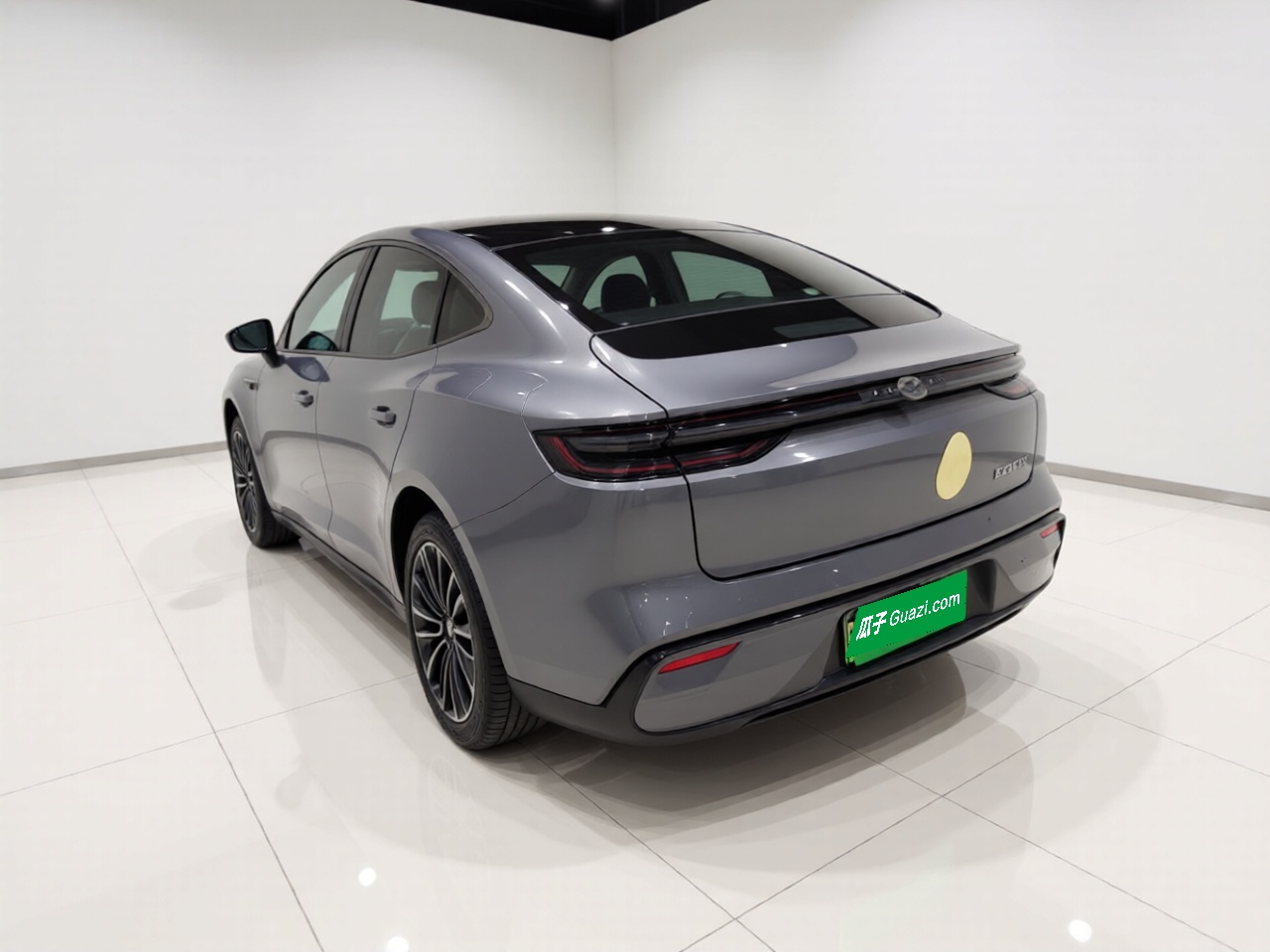 Geely Galaxy 8 2025 130km EM-i Deluxe Edition — снимка 4