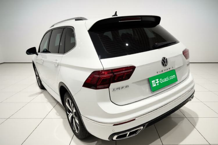 Used Volkswagen Tiguan L 2023 Facelift 380TSI Automatic All-Wheel Drive R-Line Flagship 7-Seater