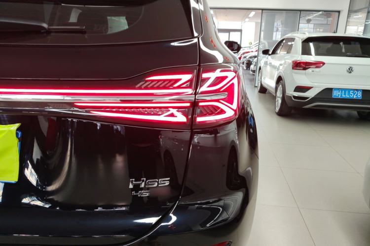 Used Hongqi HS5 2025 2.0T Two-Wheel Drive Flagship Pro Edition Exterior 6