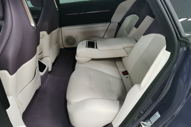 Used Avatr 12 2025 Ultra Extended-Range Edition Left Rear Seat