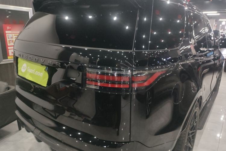 Used Land Rover Discovery 2021 360 PS R-Dynamic SE Rear Right 45 Deg