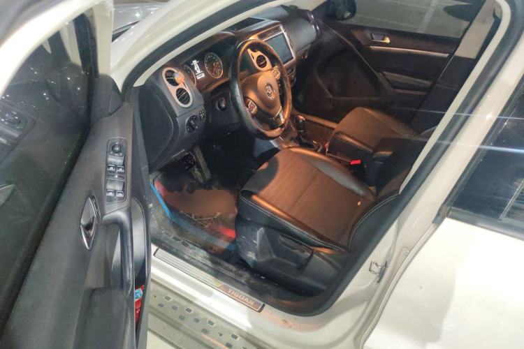 Used Volkswagen Tiguan 2016 300TSI Automatic All-Wheel Drive Fashion Vision Edition Driver Seat