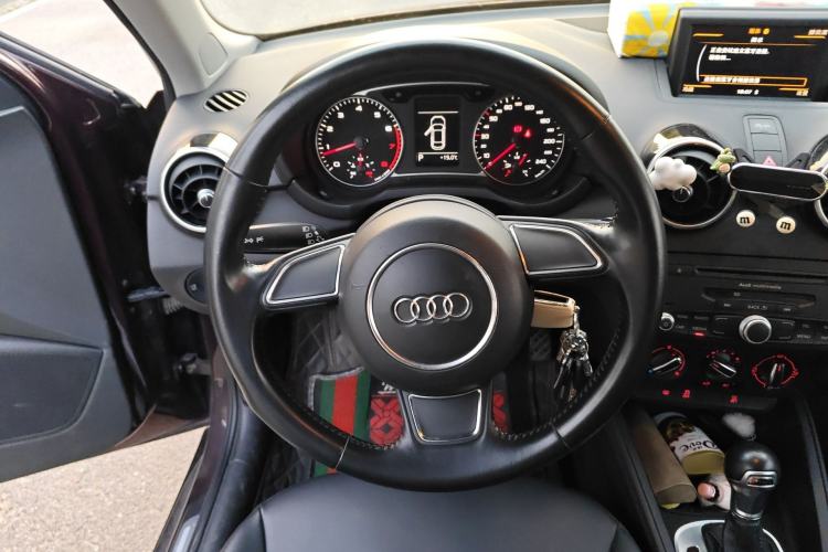 Used Audi A1 2014 30 TFSI Technology Edition Steering Wheel