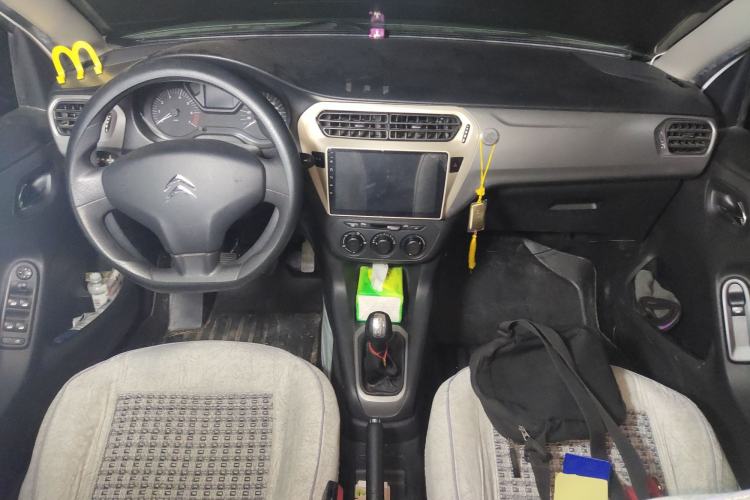 Used Citroen Elysee 2015 Zhishang Edition 1.6L Manual Fashion Model
