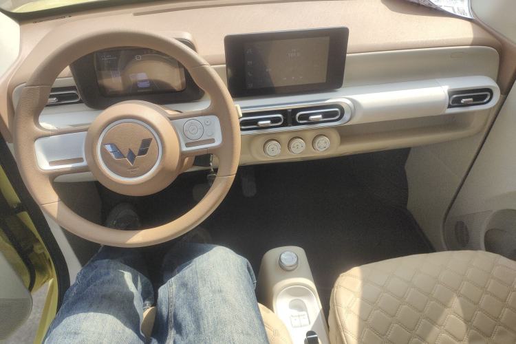 Used Wuling Hongguang MINIEV 2024 3rd Generation 215km Advanced Version