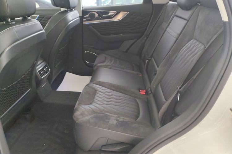 Used Hongqi HS5 2022 Revised Version 2.0T Smart Connect Flagship Edition
