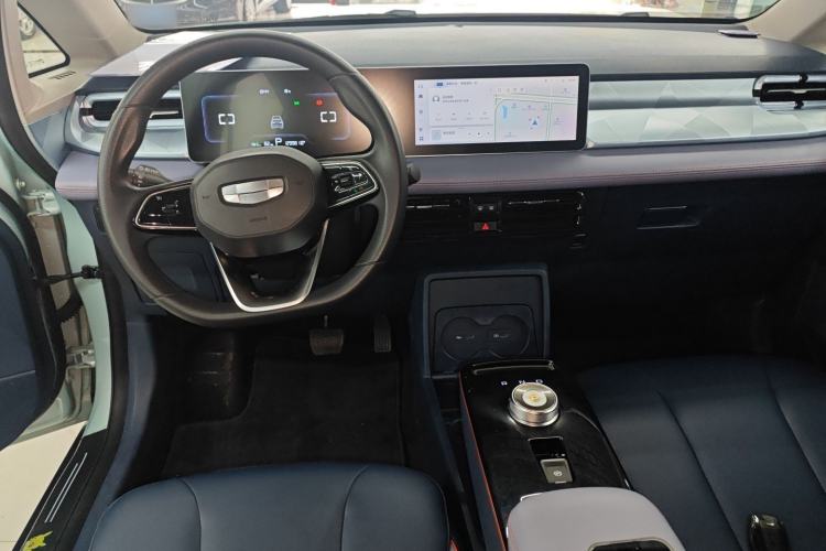 Used Geometry E Firefly 2023 320KM Cute & Handsome Tiger 5 Seats Center Console