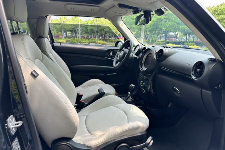 Used MINI Paceman 2013 1.6L COOPER Right Front Seat