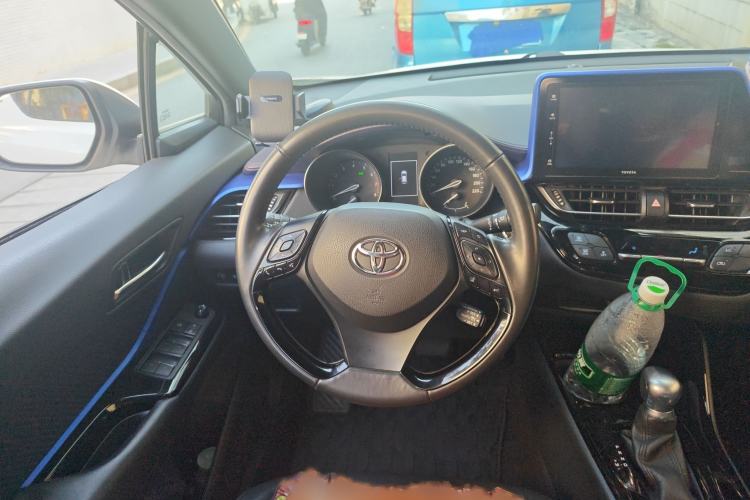 Used Toyota IZOA 2018 2.0L Yichi Version China VI Standard