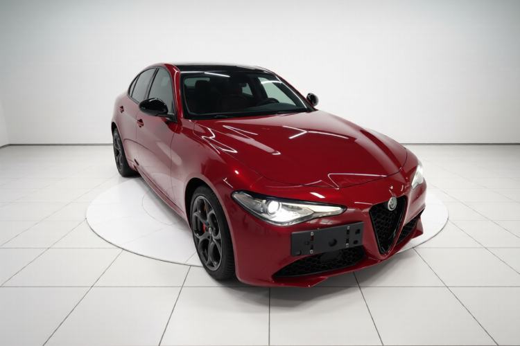 Used Alfa Romeo Giulia 2017 2.0T 200HP Elite Edition Exterior 1
