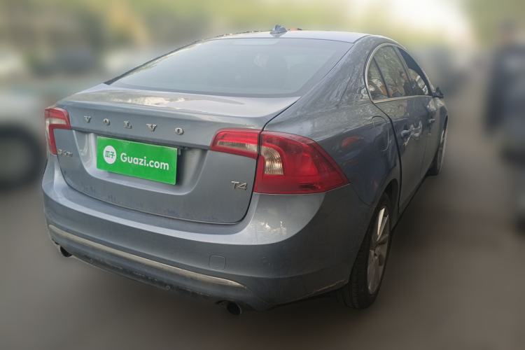 Used Volvo S60 2017 S60L T4 Smart Range Edition
