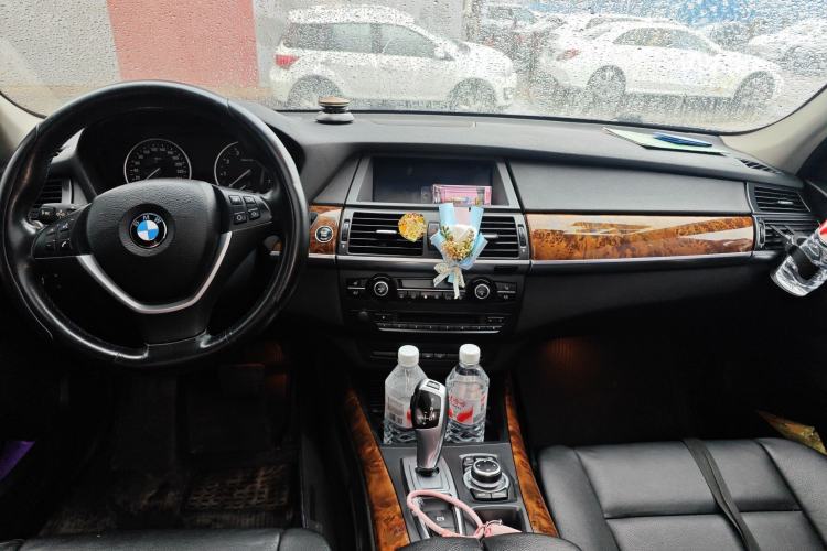 Used BMW X5 2011 xDrive35i Luxury Model Center Console