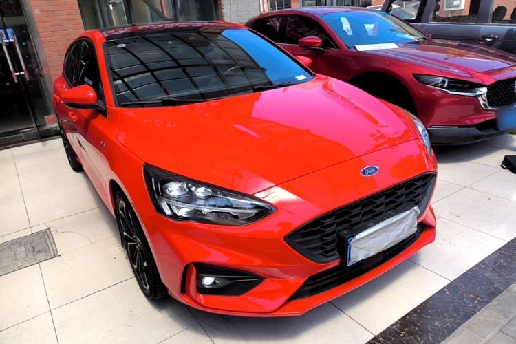 Ford Focus 2020 Sedan EcoBoost 180 Automatic ST Line usata