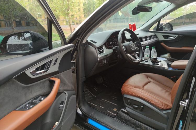 Used Audi Q7 2019 45 TFSI Comfort Model