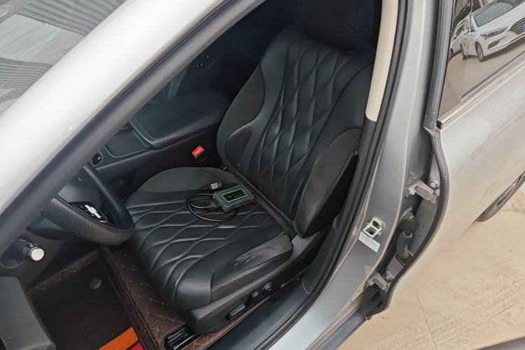 Used Roewe D7 2023 DMH 125km Flagship Edition