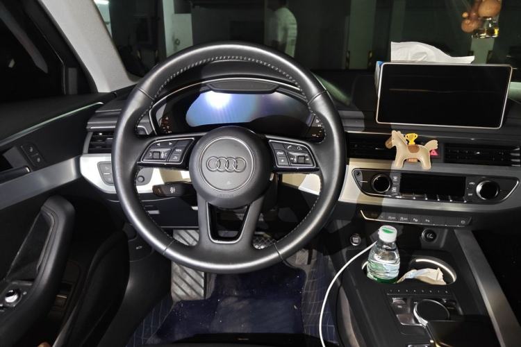 Used Audi A4L 2019 40 TFSI Fashion Edition China VI Emission Standard