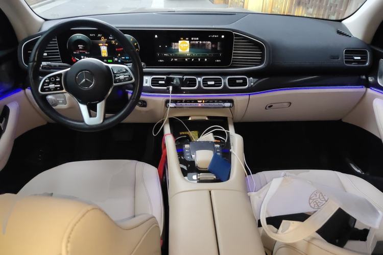 Used Mercedes-Benz GLS 2021 Refresh GLS 450 4MATIC Fashion Edition Center Console