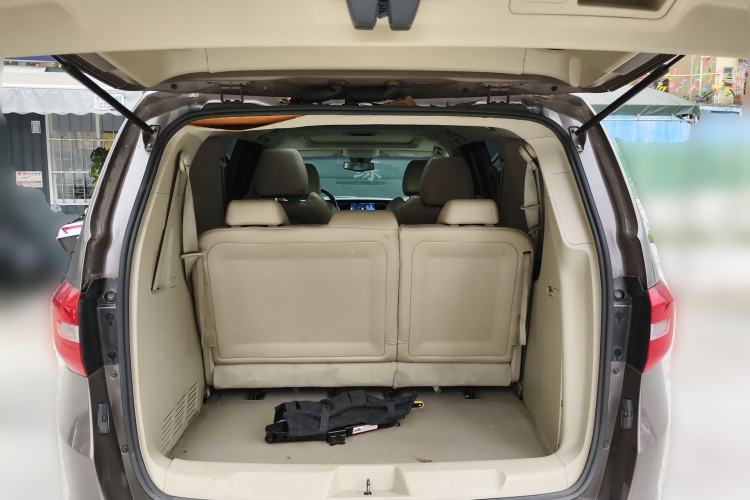 Used Buick GL8 2015 2.4L Luxury Business Premium Edition Trunk