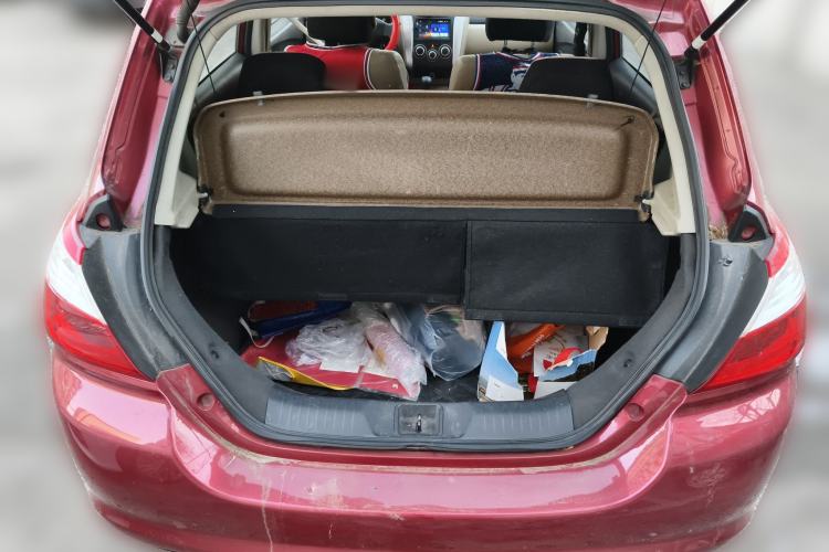 Used Venucia R50 2013 1.6L Manual Luxury Edition
