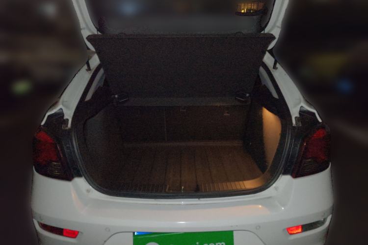 Used Chevrolet Cruze 2013 Hatchback 1.6L Manual Luxury Model
