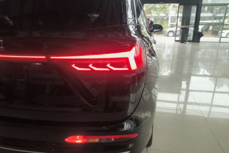 Used Landian E5 PLUS 2026 Model 165km Long-Range First-Adoption Version Ultra 5-seater
