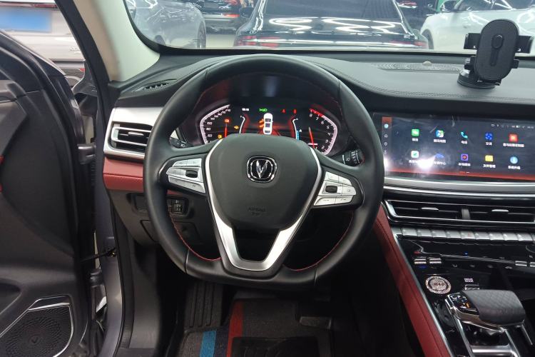 Used Changan CS85 COUPE 2023 1.5T DCT Luxury Version
