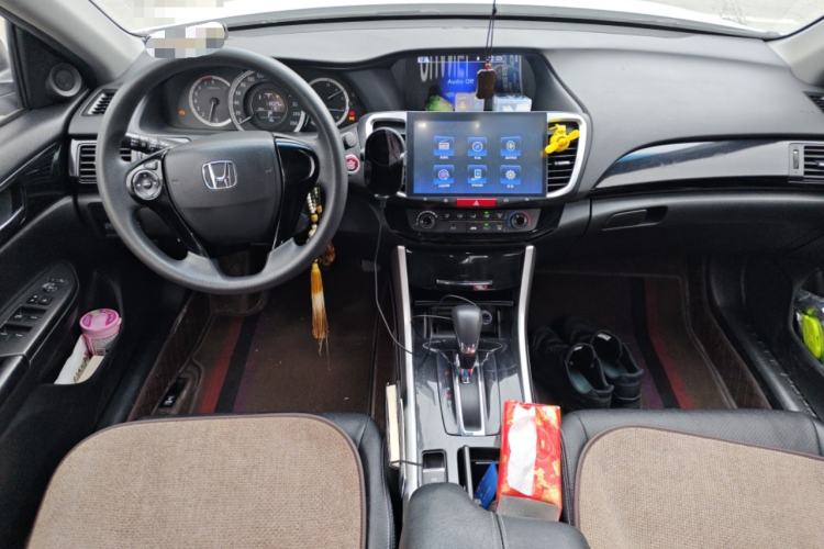 Used Honda Accord 2016 2.0L Comfort Edition Center Console