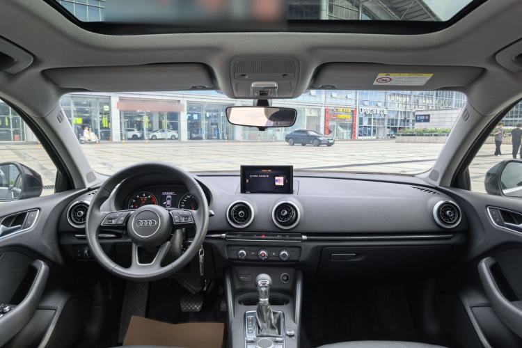 Used Audi A3 2019 Limousine 35 TFSI Fashion Edition China VI Emission Standard
