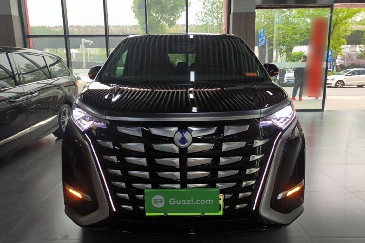 Used Denza D9 2024 DM-i 1050 Luxury Model Front