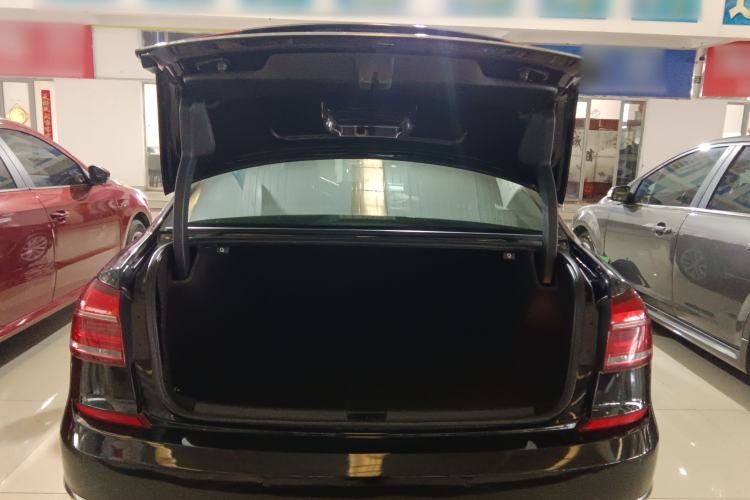 Used Volkswagen Passat 2017 330TSI DSG Luxury Edition
