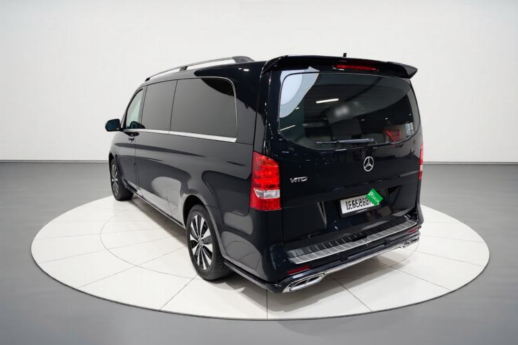 Used Mercedes-Benz Vito 2023 2.0T Elite Version 7 Seats Exterior 2