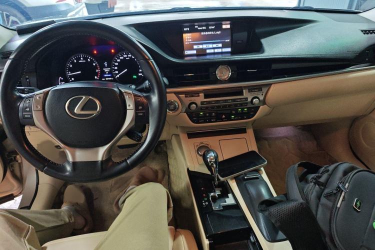 Used Lexus ES 2013 250 Elite Edition
