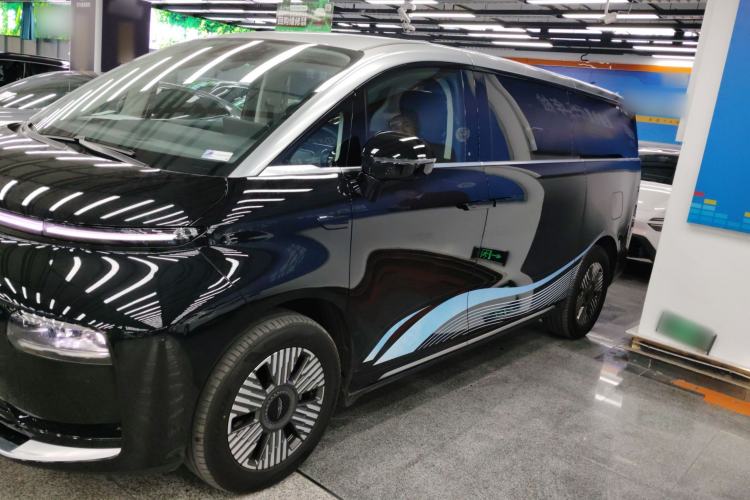 Used Geely Galaxy LEVC L380 2024 100 kWh 6-Seater Two-Wheel Drive Air
