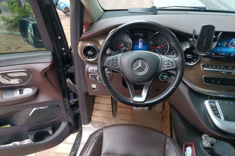 Used Mercedes-Benz V-Class 2022 V 260 L Long-wheelbase Luxury Edition Steering Wheel