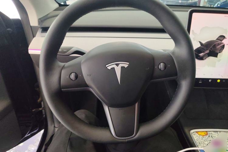 Used Tesla Model Y 2023 Rear-Wheel-Drive Version Steering Wheel