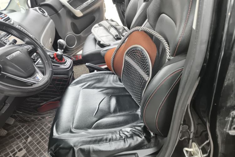 Used Haval H6 2015 Upgraded Model 1.5T Manual Two-Wheel Drive Elite Version
