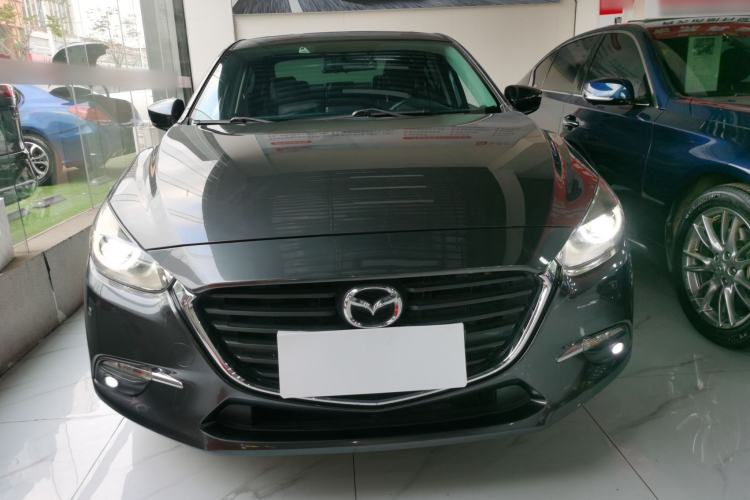 Used Mazda 3 Axela 2017 Sedan 1.5L Automatic Luxury Model Emission Standard China V

