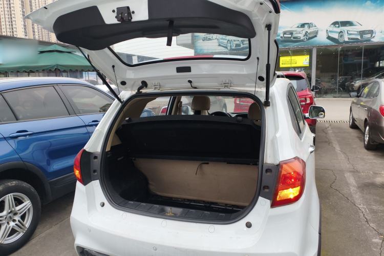 Used FAW Yingzhi G3 2015 1.5L CVT Zhihao Edition Trunk