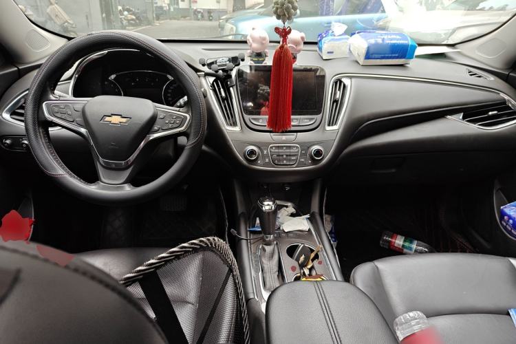 Used Chevrolet Malibu XL 2018 530T Automatic Ruiyi Edition Center Console