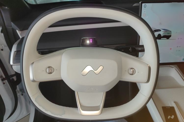 Used ONVO L60 2025 Model—60 kWh Rear-Wheel-Drive Version
