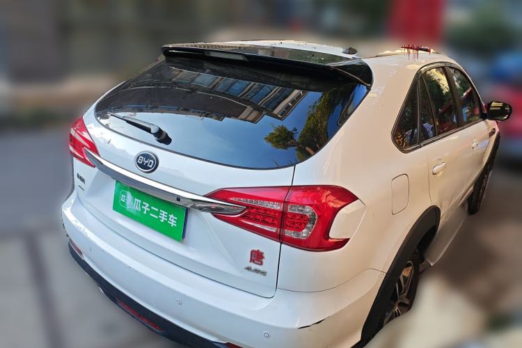 Used BYD Tang New Energy 2015 2.0T Four-Wheel-Drive Flagship Model