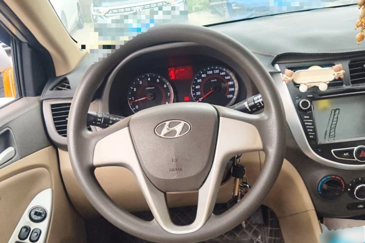 Used Hyundai Verna (older generation) 2010 Sedan 1.4L Automatic Fashionable GT Model Steering Wheel