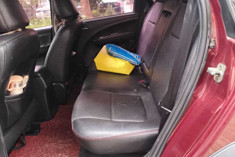 Used FORTHING Joyear X5 2013 1.6L Manual Luxury Model China IV Standard
