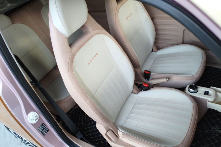 Used Geely Galaxy Panda 2024 Panda Mini 200km Endurance Bear Right Front Seat