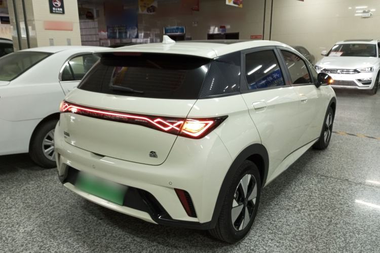 Used BYD Dolphin 2023 420 km Fashion Edition
