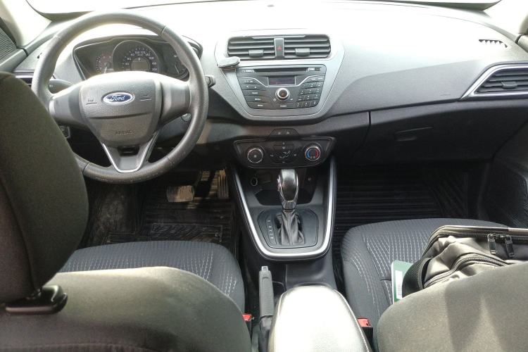 Used Ford Escort 2019 Revised 1.5L Automatic ZhiXiang Version China VI Standard Center Console